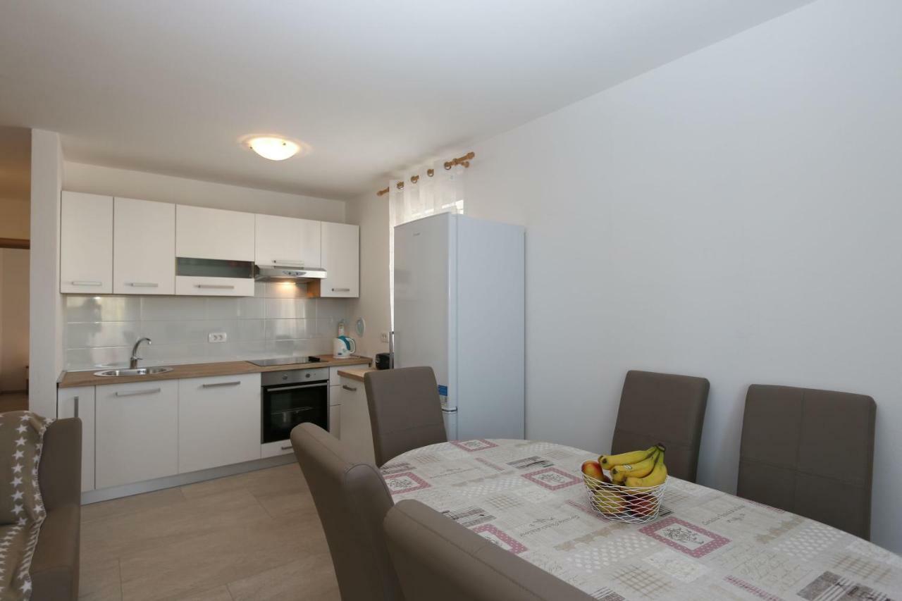 Apartment Samsa Mirica Čižići Eksteriør billede